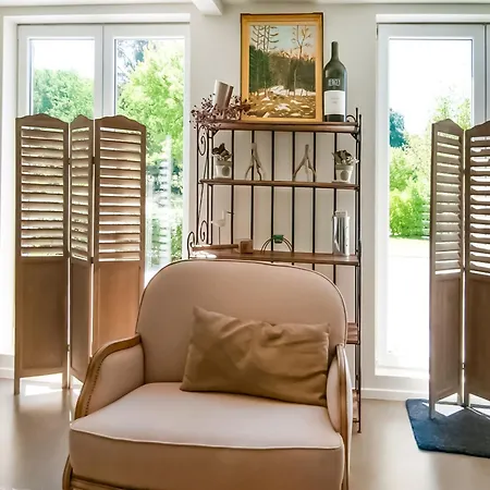 In For 9 Person Treignes