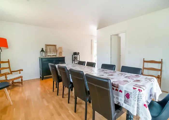 Vakantiehuis In For 9 Person Treignes