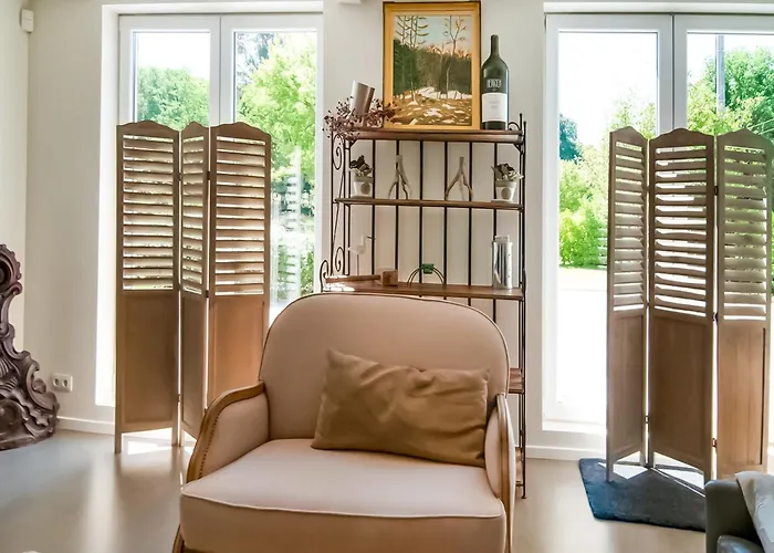 In For 9 Person Treignes