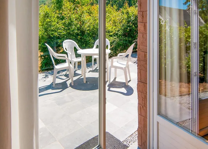 In For 9 Person Vakantiehuis Treignes